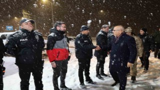 Ağrı Valisi Koçtan yılın son gününde kurum ziyaretleri