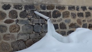Ağrıda dondurucu soğuklar etkisini sürdürüyor