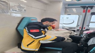 Ağrıda sağlık ekipleri evde doğuma yetişti
