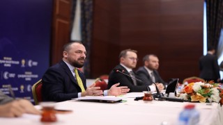 AK Parti Genel Başkan Yardımcısı Acar: AK Parti olarak her zaman tarafsız bir şekilde gerçeği yansıtan gazeteciliğin yanında yer almayı sürdüreceğiz
