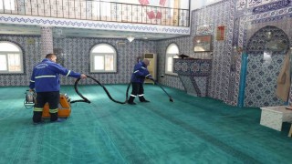 Akdenizde İbadethaneler periyodik olarak temizleniyor