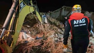 Aksarayda mandıra çöktü, çok sayıda hayvan telef oldu