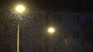 Aksarayda şiddetli yağmur etkili oldu