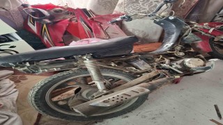 Akşehirde çaldıkları motosikleti parçalarken yakalanan 2 kişi tutuklandı