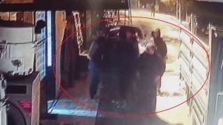 Alacak verecek tartışması, taşlı bıçaklı kavgaya dönüştü: 1 yaralı
