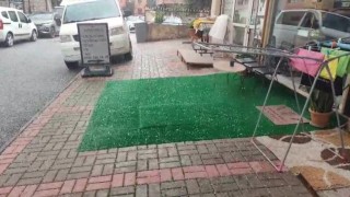 Alanyada sağanak yağış yerini doluya bıraktı