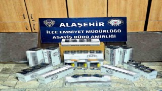Alaşehirde 23 bin 750 adet kaçak makaron ele geçirildi