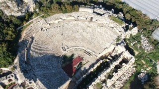 Alüvyonlarla örtülü Anadolunun Pompeisi Myrada kazılar özel mülkiyet sınırlarında ilerliyor