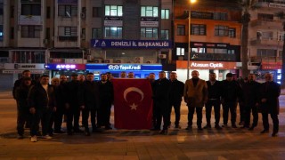 Anahtar Parti Denizli il binasına dev Türk bayrağı asıldı