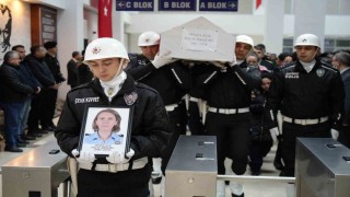 Annesini öldüren babasına Neden kıydın anneme feryadı