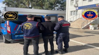 Antalyada 25 yıl 15 gün kesinleşmiş hapis cezası bulunan firari yakalandı