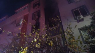 Antalyada apartman dairesinde çıkan yangın korkuttu
