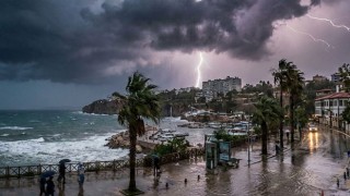 Antalya’ya Kuvvetli Yağış Uyarısı