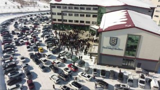Atatürk Üniversitesi Özel Vakıf Okulları bursluluk sınavı, yoğun katılımla gerçekleşti
