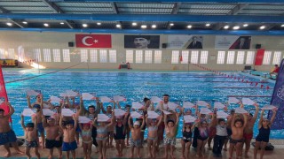 Aydında 2 ayda 200 çocuk yüzme öğrendi