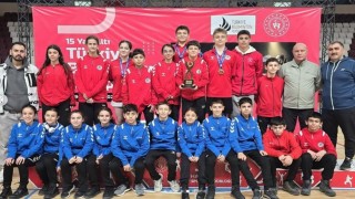 Badmintonda Erzincan rüzgârı: 3 şampiyonluk, 1 ikincilik
