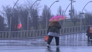 Bağcılarda kar yağışı başladı