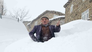 Bahçesarayda 71 yerleşim yerinin yolu kardan kapalı