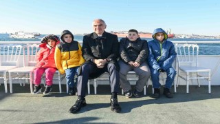 Bakan Ersoy, köyde başlayan hikayeyi boğaza taşıdı