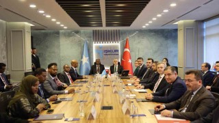 Bakan Işıkhan, Somalili mevkidaşı Salim Alio Ibro ile bir araya geldi