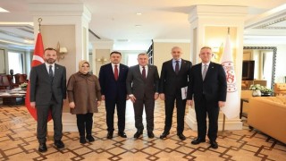 Bakan Osman Aşkın Bak ile gençliğine yönelik yatırımların hayata geçirilmesi planlandı