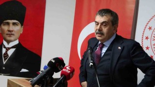 Bakan Tekin Malatyada görme engelli öğrencilerle bir araya geldi