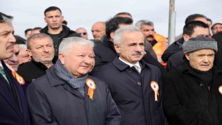 Bakan Uraloğlu: Bölünmüş yol ağını 30 bin kilometrenin üzerine çıkarmanın gururunu yaşıyoruz