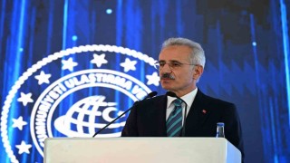Bakan Uraloğlu: TYF ile DGM arasında yapılan uygulama eğitimi protokolü sayesinde 2025 yılı için elde edilen 47 milyon lira gelir 80 yelken kulübü arasında paylaştırıldı