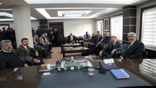 Bakan Yardımcısı Aydın, Belediye Başkanı Hallaç ile bir araya geldi