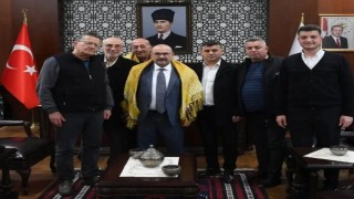 Balıkesirde Vali Ustaoğlu devecileri kabul etti