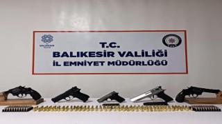 Bandırma Emniyetinden güvenlik raporu, 186 ruhsatsız silah ele geçirildi
