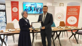 Bandırmada veli seminerlerinde ilk grup belgelerini aldı