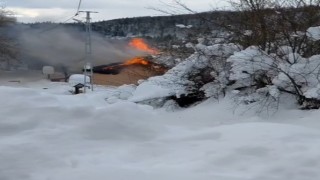 Bartında 1125 metre rakımda çıkan ev yangını korkuttu
