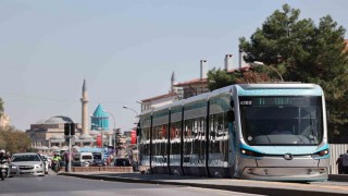 Başkan Altay: Türkiyenin en ucuz öğrenci ulaşımı Konyada