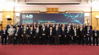 Başkan Aras B40 Zirvesinde kültür, turizm ve yerel demokrasiyi anlattı