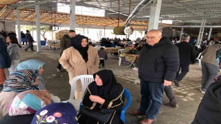Başkan Arslan umreden dönen hemşehrilerini karşıladı
