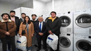 Başkan Büyükkılıçtan öğrencilere anlamlı destek: Büyükşehir 11 bin öğrencinin çamaşırını ücretsiz yıkadı