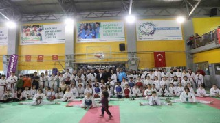 Başkan Çolakbayrakdar: Altyapıdan yetişen evlatlarımızla sporda zirveye yürüyoruz