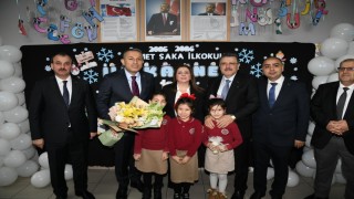 Başkan Genç, öğrencilerin karne heyecanına ortak oldu