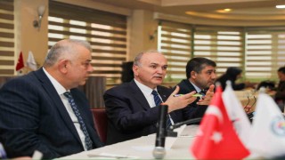 Başkan Özlü sanayicileri dinledi