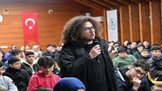 Başkan Vekili Karadeniz, Gençlik Kampları programında öğrencilerin sorularını yanıtladı
