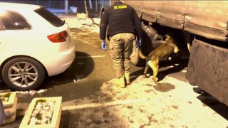 Batman polisinden nefes kesen operasyon: Tırda 51 kilo uyuşturucu ele geçirildi
