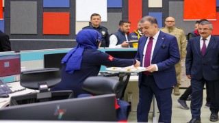 Bayburtta 112 Acil Çağrı Merkezi personelinin yeni yılı kutlandı