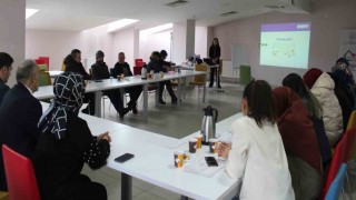Bayburtta koruyucu ailelere eğitim verildi