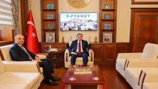 Bayburtun yeni Defterdarı Hikmet Yıldız göreve başladı