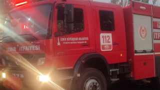 Bayındırda ev yangını hayvan damına sıçradı
