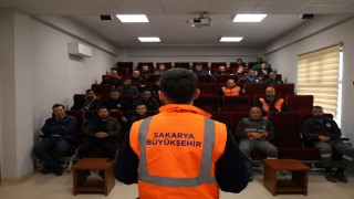 Belediye personellerine sokak hayvanları için güvenli müdahale eğitimi