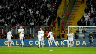 Beşiktaş taraftarı yönetimi istifaya davet etti
