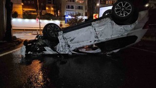 Beşiktaşta alkollü sürücü ortalığı birbirine kattı: 2 yaralı