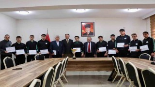 Bilecikte Hentbol İl Birincileri ödüllendirildi